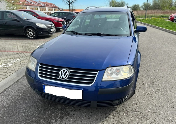 Volkswagen Passat cena 7500 przebieg: 312122, rok produkcji 2003 z Rzeszów małe 211